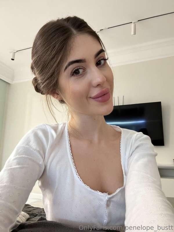 What’s your favorite way to relax after a long day?🥰