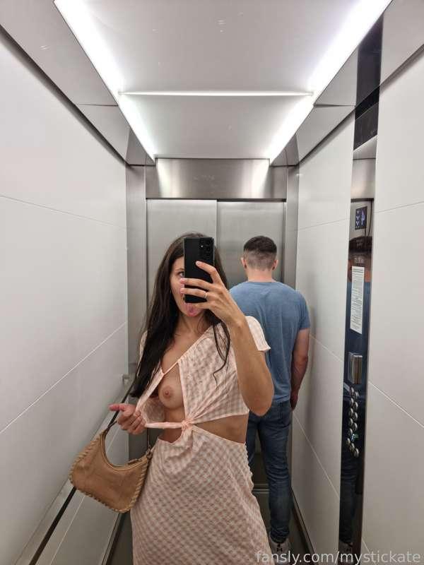 Guess what we're going to do tonight?💦

#fyp #public #hot #sex #sweet #brunette #nude #breast #like #passion #fetish #selfie
