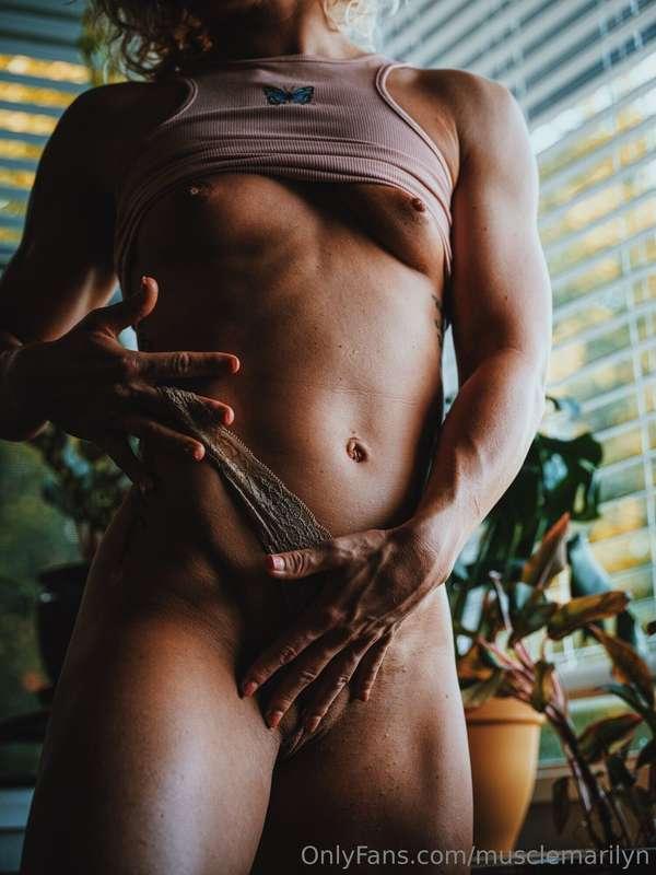 Titty Tuesday 🤗