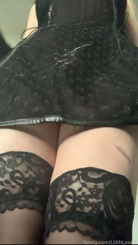 lilithlovett image #0