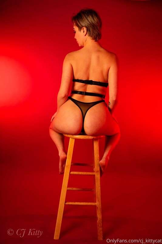 Like if you wish the chair was your face underneath my ass ❤..
