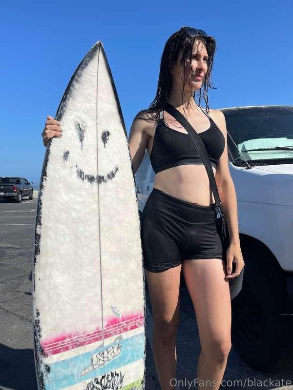 Surfing this morning 🖤 what’s a good beach with the best 🌊 🏄..