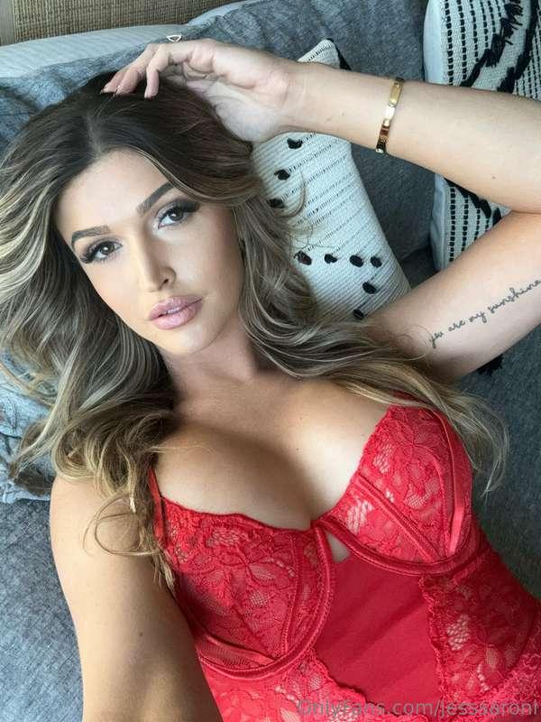 Patiently waiting for you to ask me to be your Valentine 💌