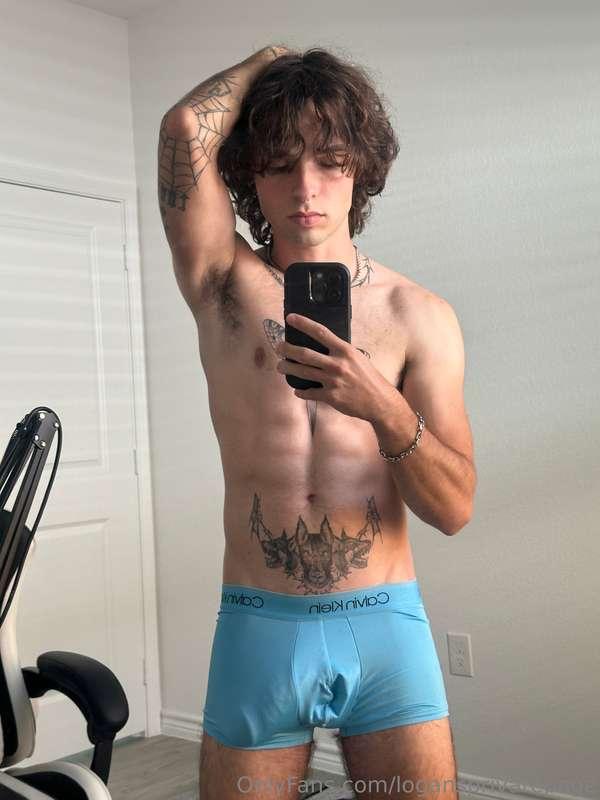 If I was in your room wyd?🥵 best answer gets a free pic🍆💦
