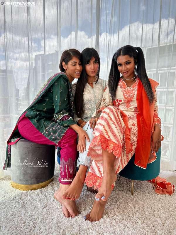 ***𝟛 𝔹𝕖𝕒𝕦𝕥𝕚𝕗𝕦𝕝 𝔹𝕙𝕒𝕓𝕚'𝕤*** 🇵🇰🇧🇩🇮🇳 

$𝟼 sᴀʟᴇ ᴇɴᴅs ᴛᴏɴɪɢʜᴛ 👉🏽 o..