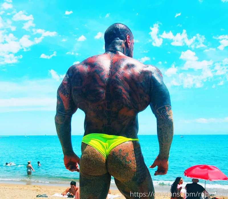 Went to the beach today...🍑🍑🍑