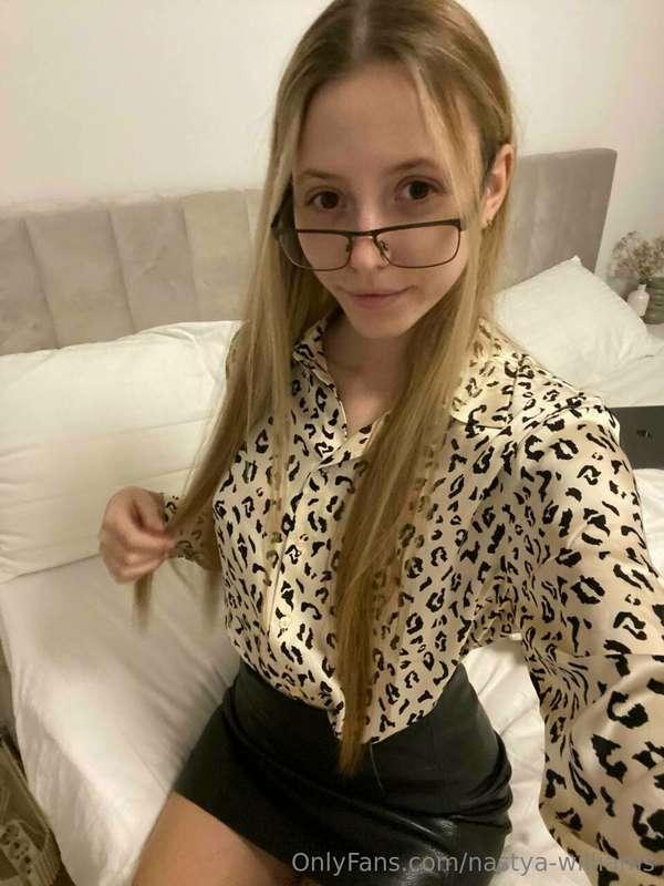 Do I look like a model student or a sexy teacher? 😜