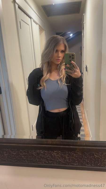 Happy feral Friday! I want you to get absolutely filthy with..