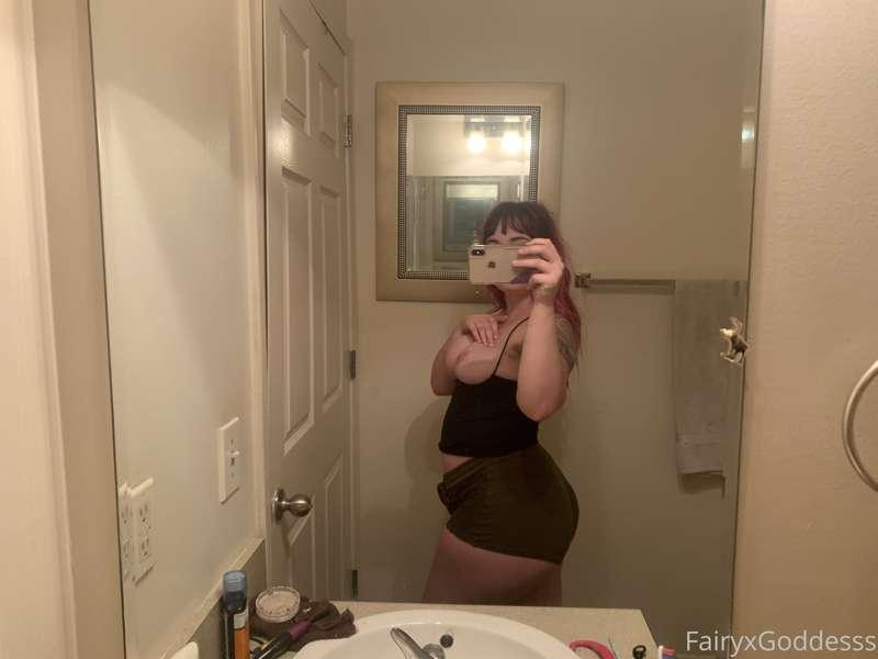 lolaxpeach image #1