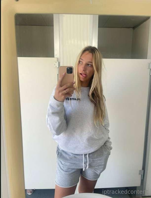 😜 
