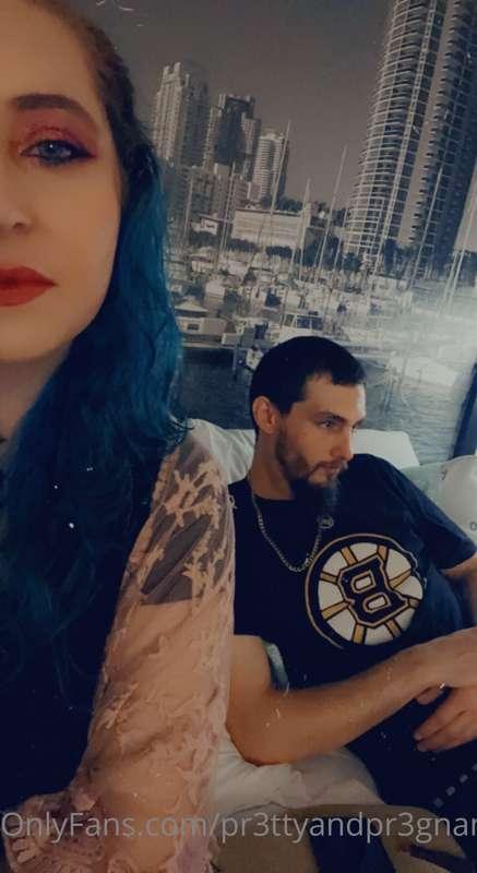 Who wants to see the sloppiest blowjob ever 😍cmon babes, pm ..