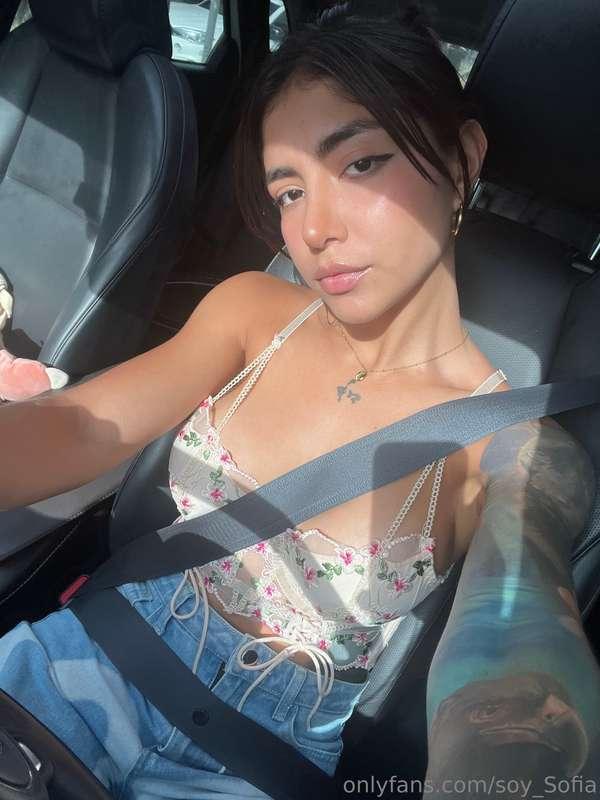 getting closer… better be unzipped on my vip page 😜 https://..