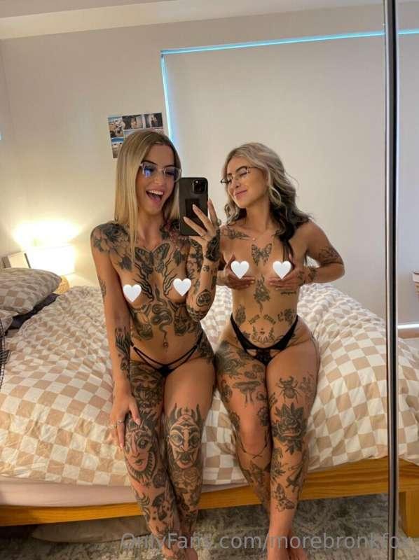 What’s better than one tattooed girl? Two ;)