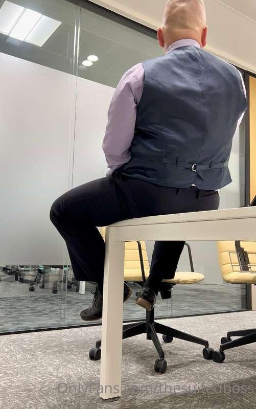 thesuitedboss image #4