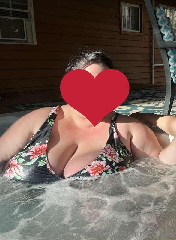 A nice afternoon hot tub soak