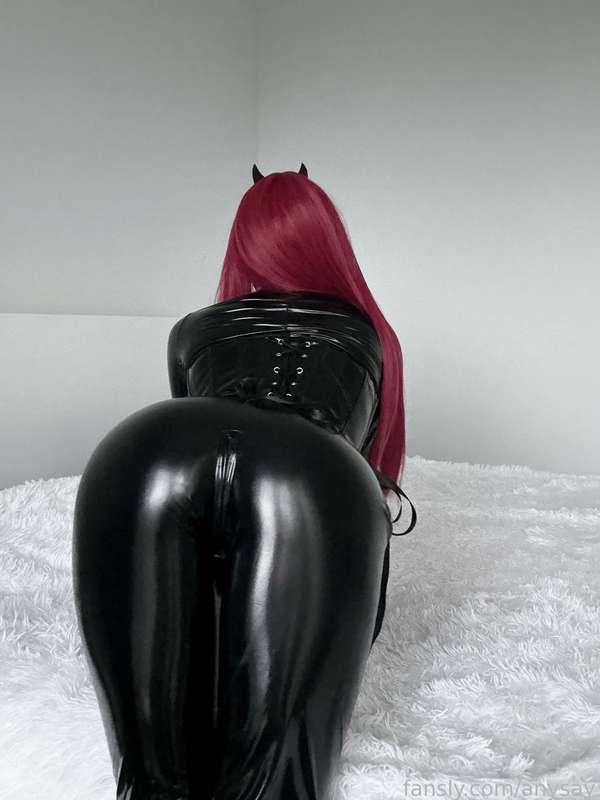 Would you like to spank me daddy? 😈🖤




#fyp #succubus #demongirl #bigass #booty #bigbooty