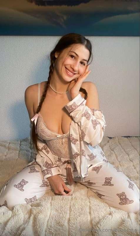 🔥FREE SUBSCRIPTION ONLY TODAY🔥Cutie bebe @milena_grey is new..