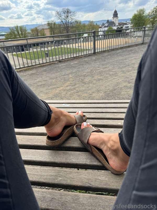 For my Birkenstock lovers… we finally got the weather again ..
