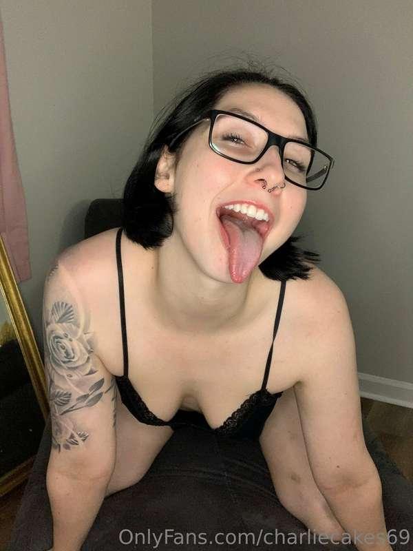 charliecakes69 image #0