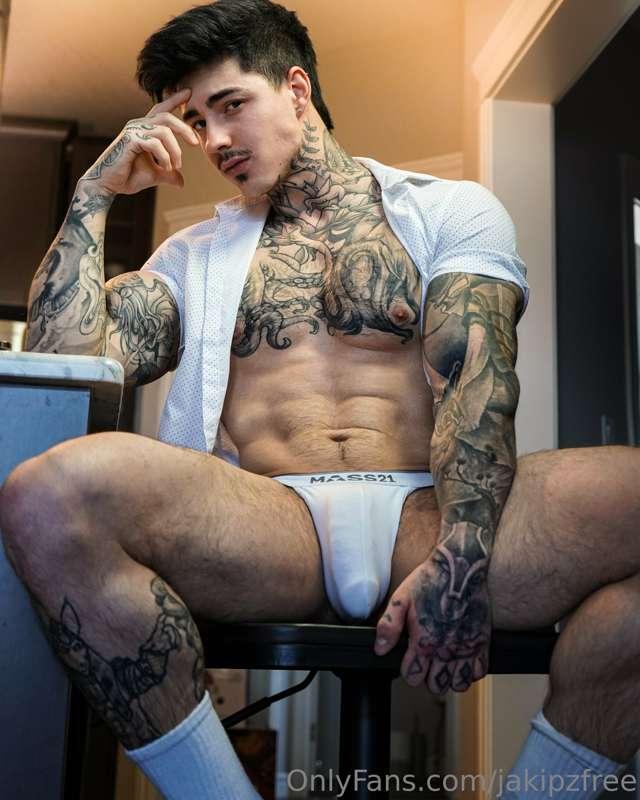 I'll be gentle with you, dont worry 😈... @Jakipz
Onlyfans.co..