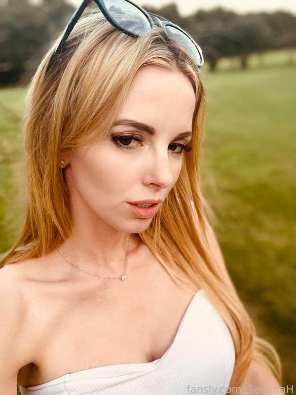 Warning: Today's level of fabulousness may cause hornyness! 🥵