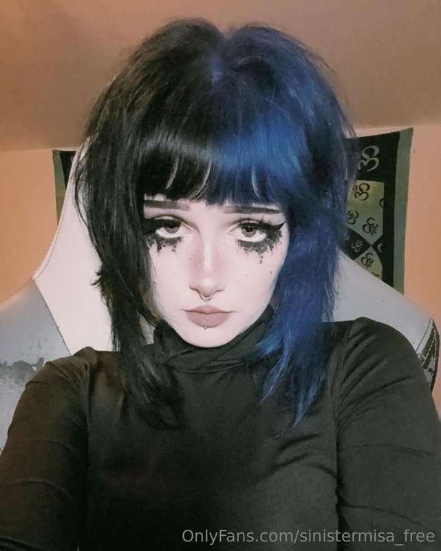 there is only one way you can ruin my makeup and I won't min..