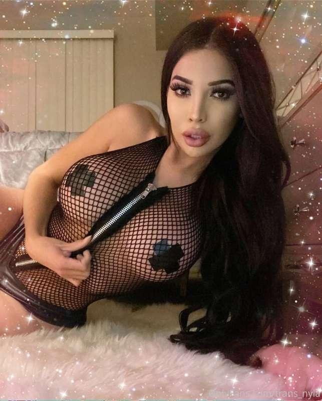 𝗠𝗬 𝟴 𝗜𝗡𝗖𝗛 𝗖𝗢𝗖𝗞 𝗧𝗛𝗥𝗢𝗕𝗕𝗜𝗡𝗚 😜🍆I need a friendly hand to help me..
