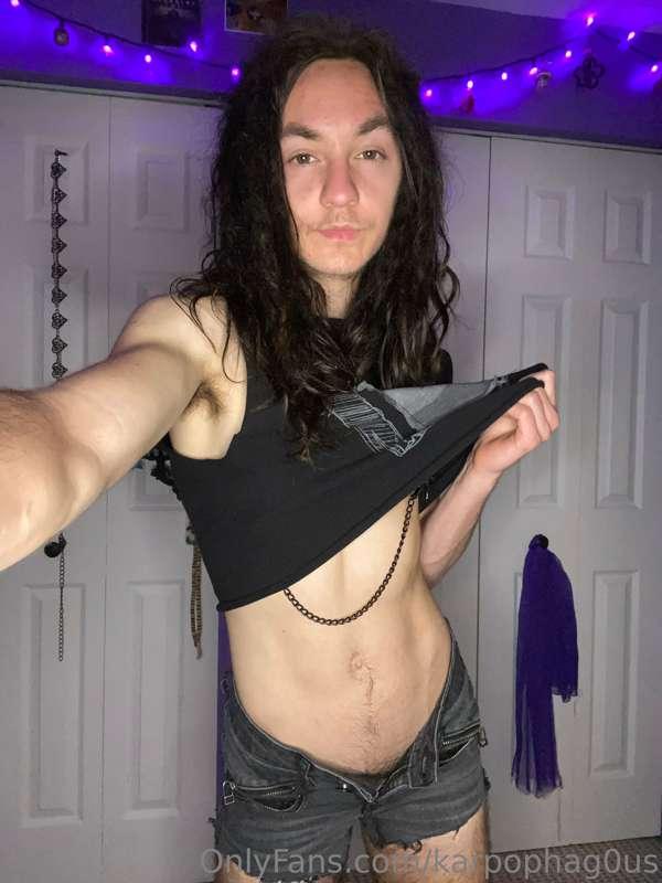 came home from hanging out at the bar and was feeling arouse..