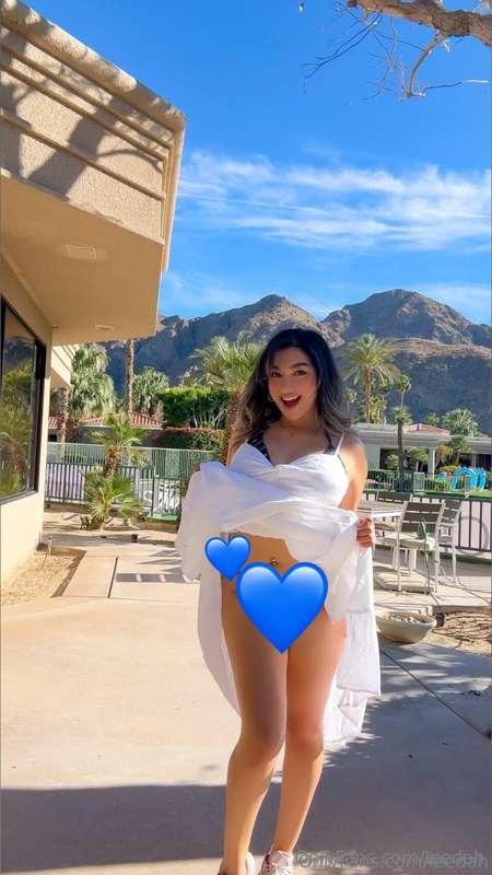 stripping on vacation makes me feel extra naughty 😈