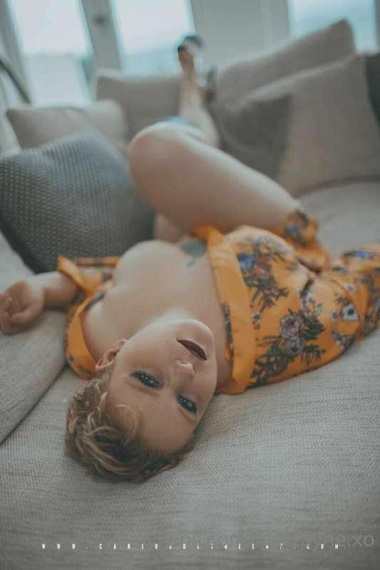 How are you gonna enjoy your long weekend? 
I plan on lazing..