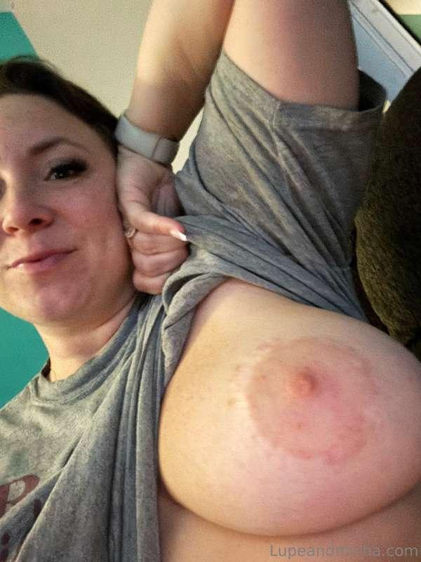 Happy titty Tuesday!!! 🍈🍈