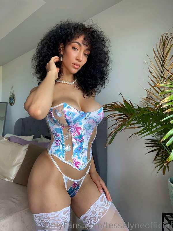 Undress me with your eyes