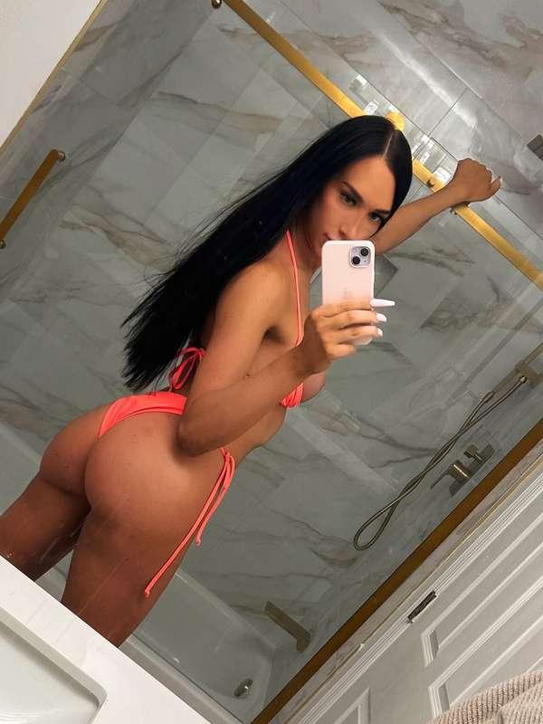 We might end up tipping this thing 🍑🤭