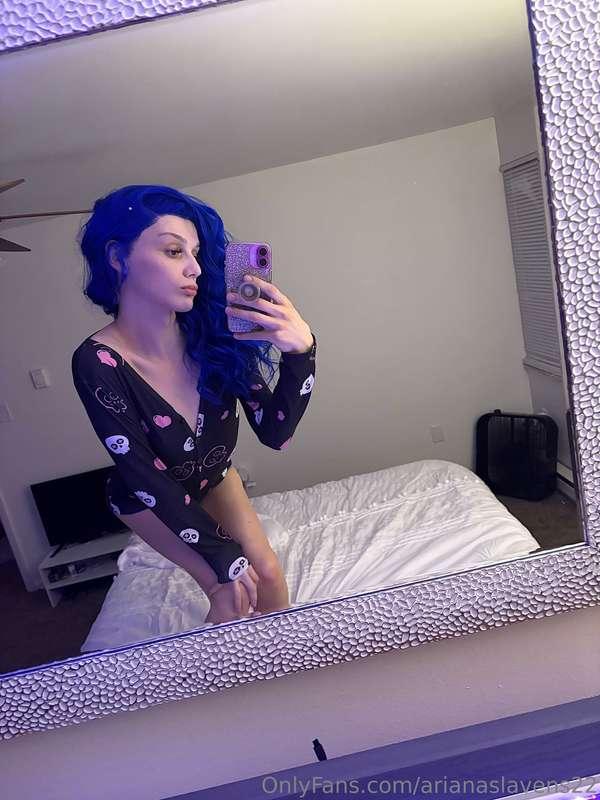 Come jump in bed with me 🩵💙