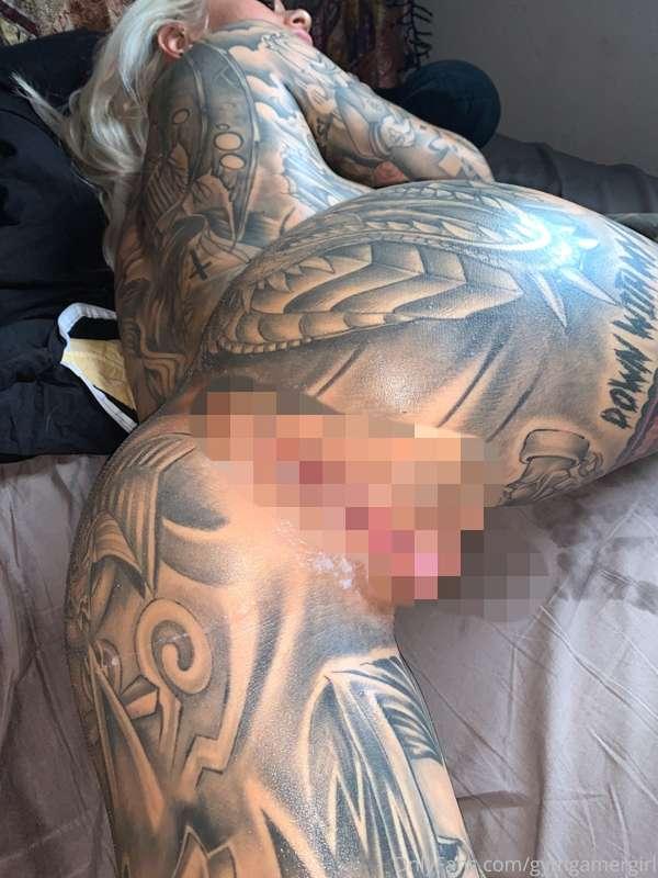 DM ME for uncensored version 💦💦💦