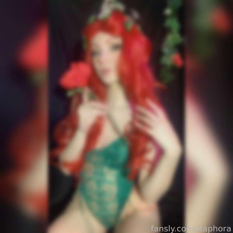 🌿 Poison Ivy 🖤

First drop of my spicy Poison Ivy cosplay! 🫣 

Vines make great for tying someone up….

Tips if you love the work is appreciated, cuties! 😉
•
•
•
#lewd #cosplay #cosplayer #lewdcosplay #lingerie #redhead #poisonivy #hips #ass #booty #bodysuit #nsfw #nsfwcosplay #fyp