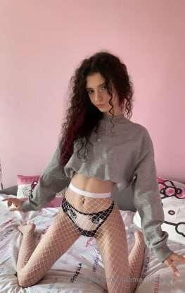 This girl @shawtnes is like a devil in an angel image 😈🤍 She..