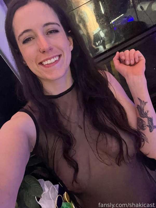 shakicast image #2