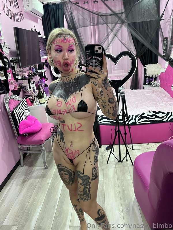 Normalize this look for a woman 🤤