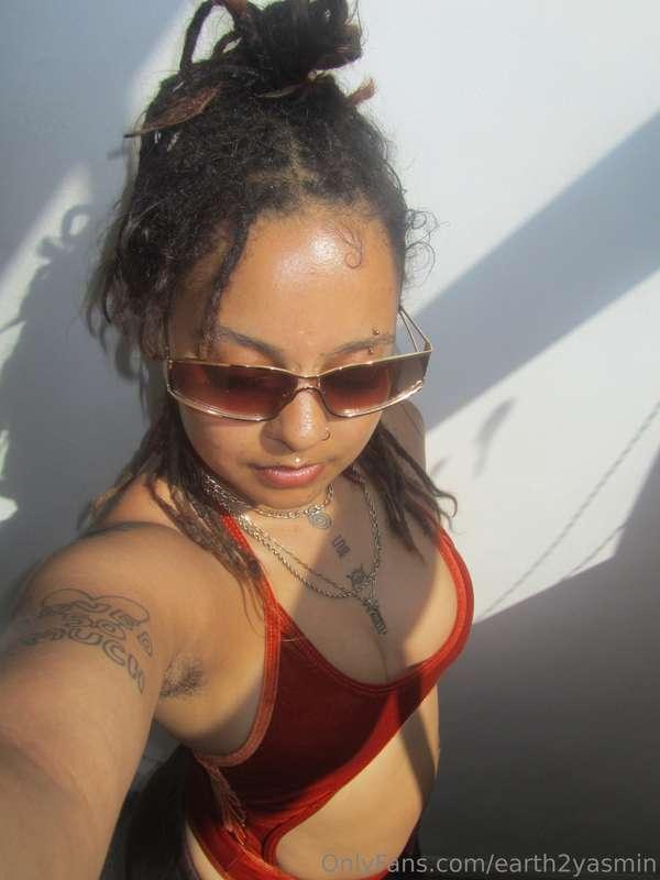 On my way to skinny dip and smoke a blunt at the beach 🏝️Wan..