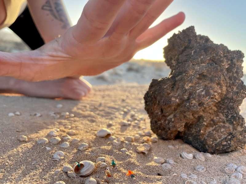 I found some tiny villagers who were living a nomadic life i..