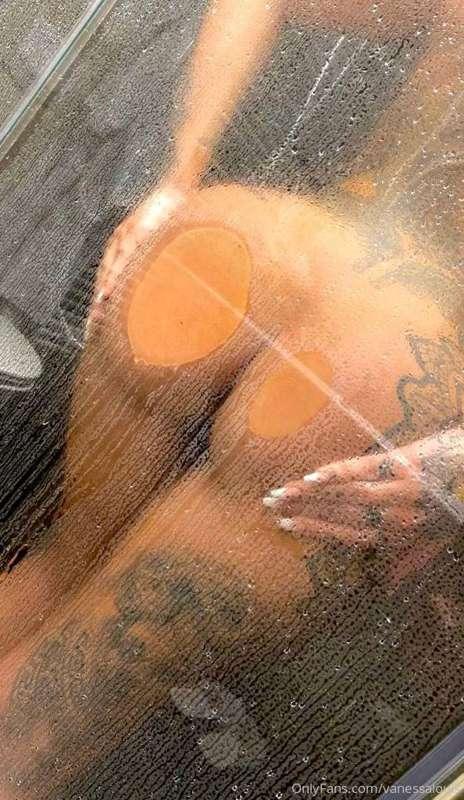 Steaming hot water. Perfect for the cold weather. ❄️