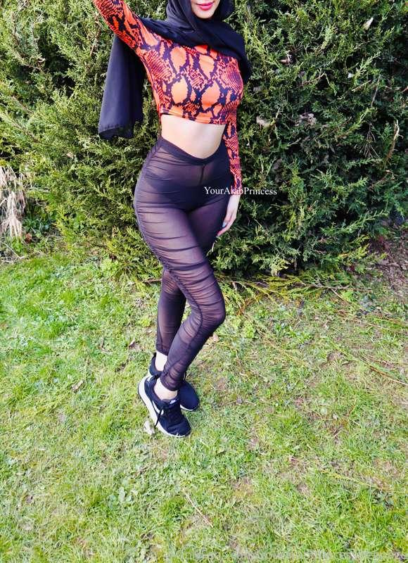 Come see me flash in the park😈 posted on my VIP page 💦