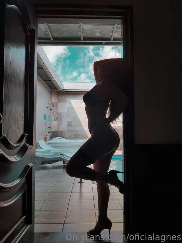 Sensualidade é arte divina explicitamente desenhada em um co..