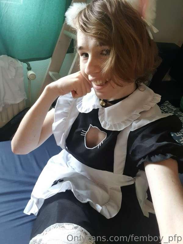 Nya, for halloween this catboy maid is at your service!