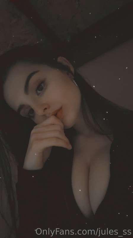 Now who here loves cute 18yo’s??😈