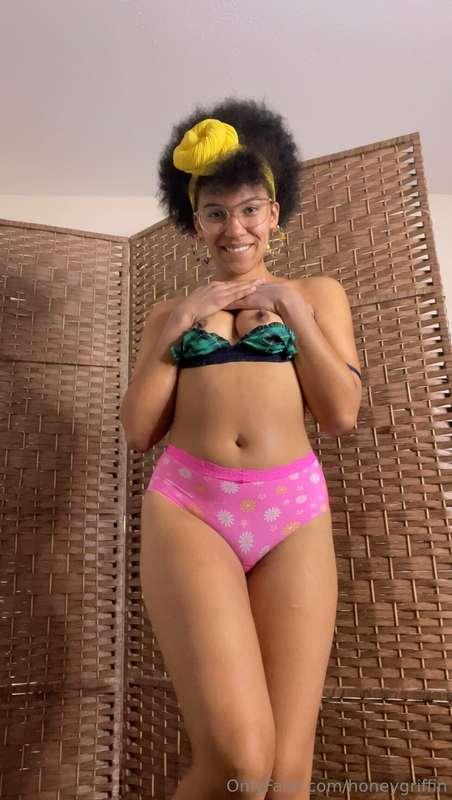 I love the way my tits look all mashed together, turns me on..