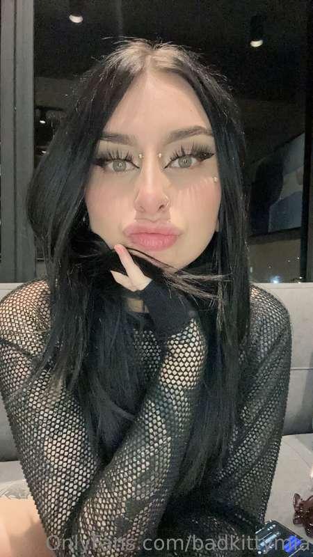 ## Hello there! 😘💕 Welcome to my world, I am Mia, and I'm de..
