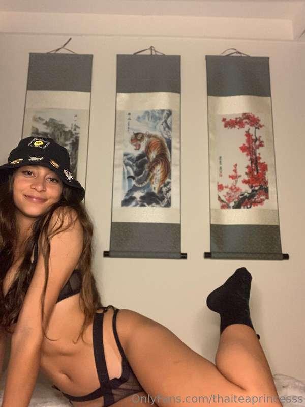 Where are my 🦶 fans at?!? I want to show you how cute my fee..