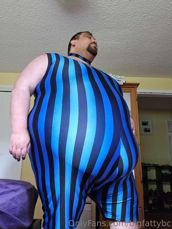 New birthday singlet! Loving how stripes makes my fat body l..